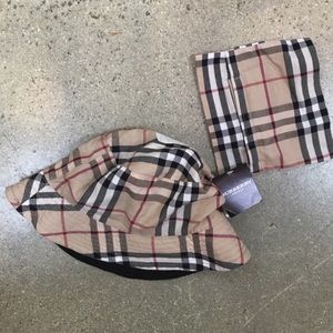 ReversiBle BurBerry Bucket hat